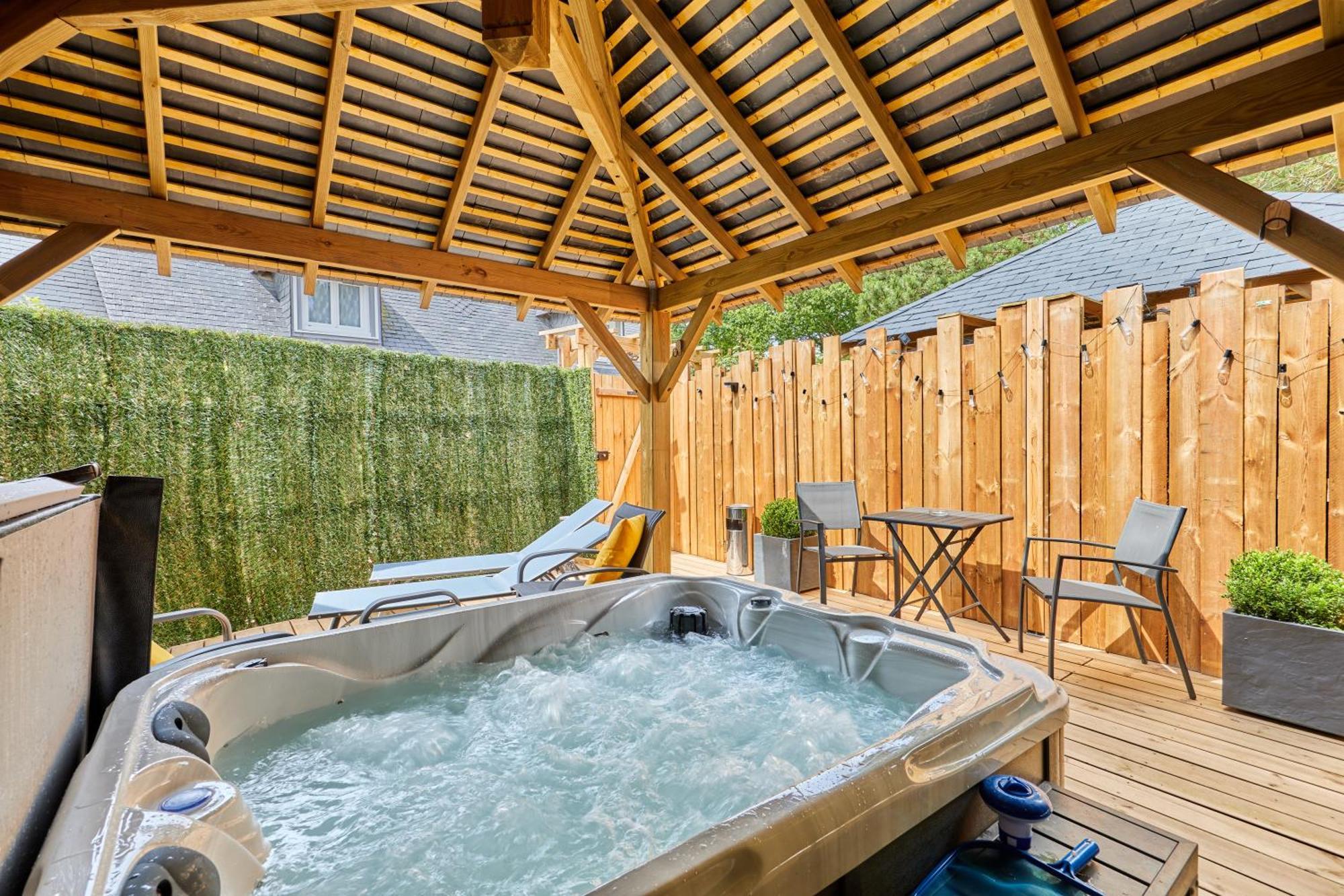 Domaine Du Gros Chene - Terrasses Avec Jacuzzis Privatifs Apartment Ablon Exterior foto