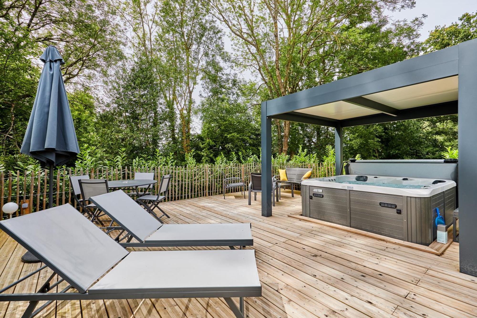 Domaine Du Gros Chene - Terrasses Avec Jacuzzis Privatifs Apartment Ablon Exterior foto